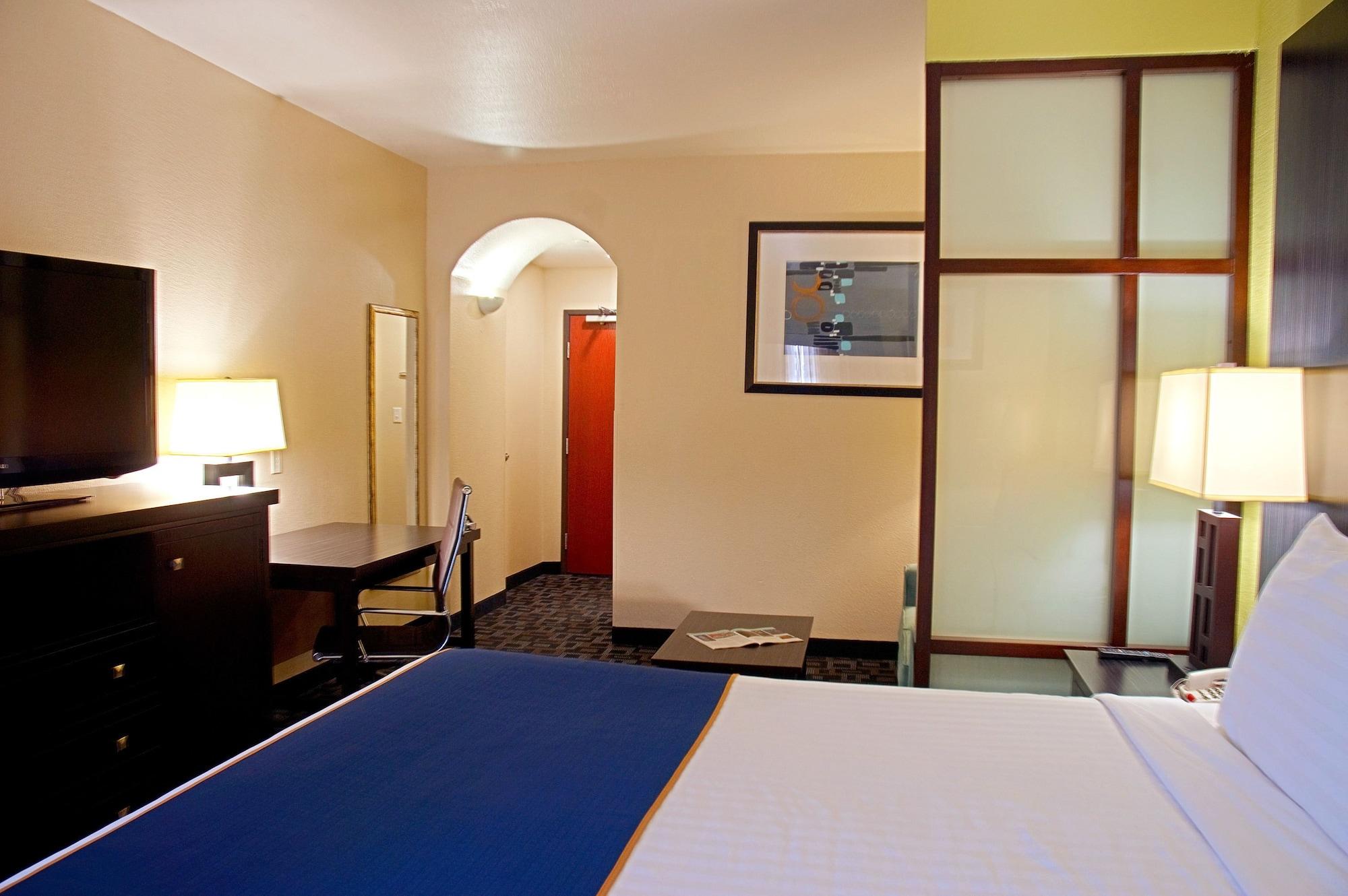 Super 8 By Wyndham Irving/Dfw Apt/North Bagian luar foto