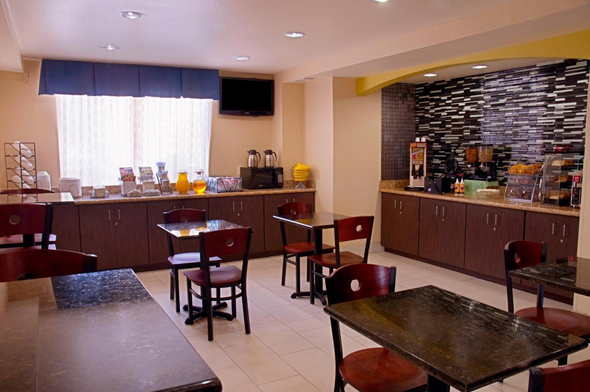 Super 8 By Wyndham Irving/Dfw Apt/North Bagian luar foto