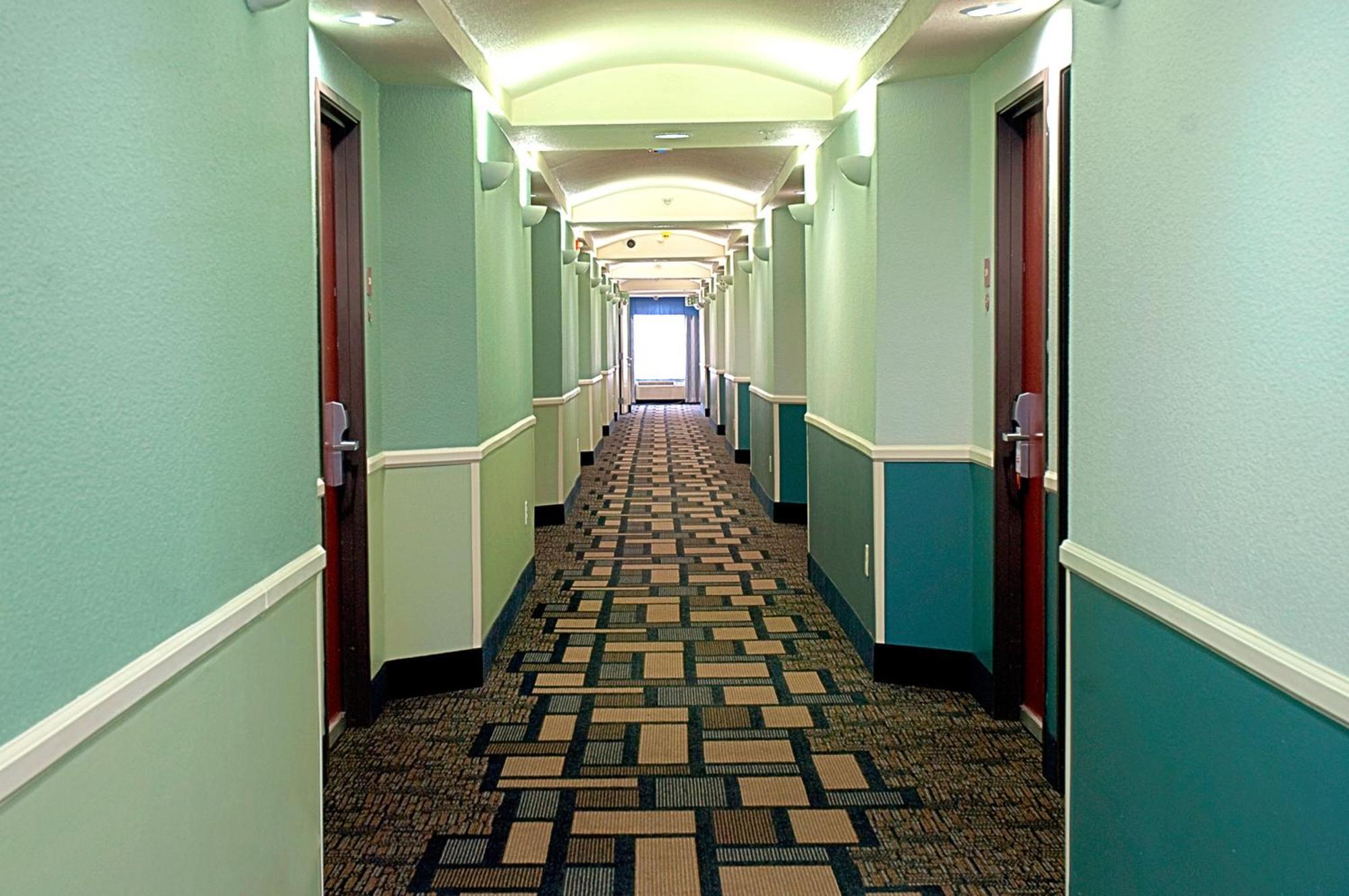 Super 8 By Wyndham Irving/Dfw Apt/North Bagian luar foto