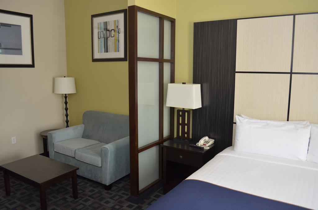 Super 8 By Wyndham Irving/Dfw Apt/North Bagian luar foto